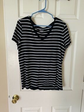 Merona Black & White Striped V-Neck Tee-Tees are 3 for $12 if you bundle 💚